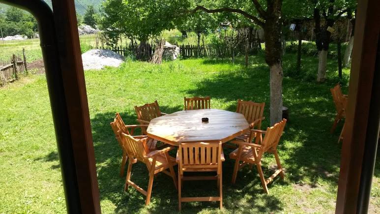 Guesthouse Mehmeti Валбона Экстерьер фото