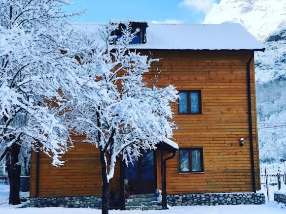 Guesthouse Mehmeti Валбона Экстерьер фото