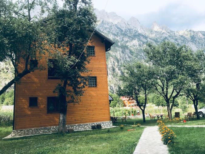 Guesthouse Mehmeti Валбона Экстерьер фото