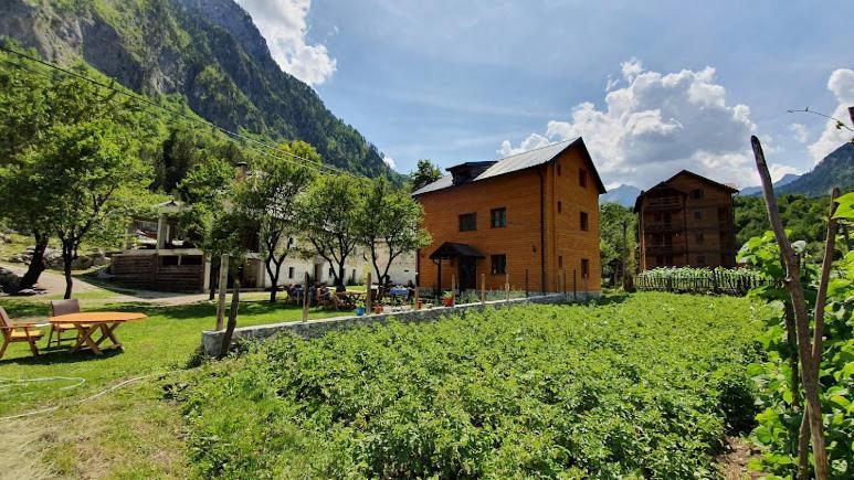 Guesthouse Mehmeti Валбона Экстерьер фото