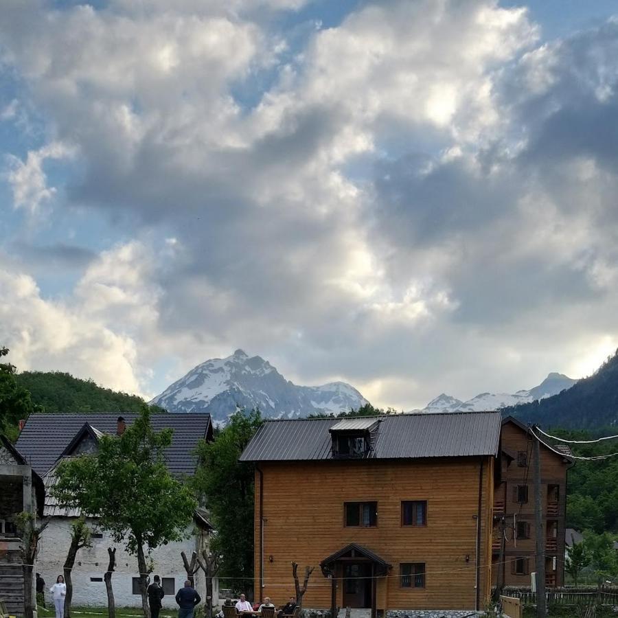 Guesthouse Mehmeti Валбона Экстерьер фото