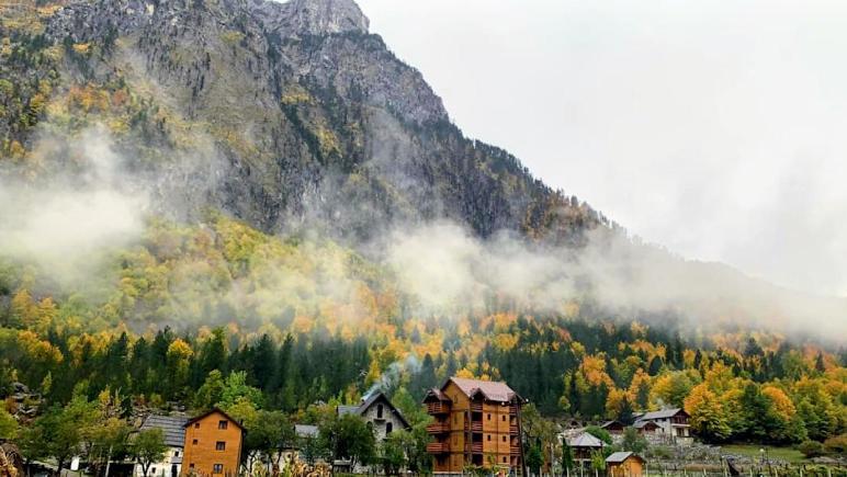 Guesthouse Mehmeti Валбона Экстерьер фото