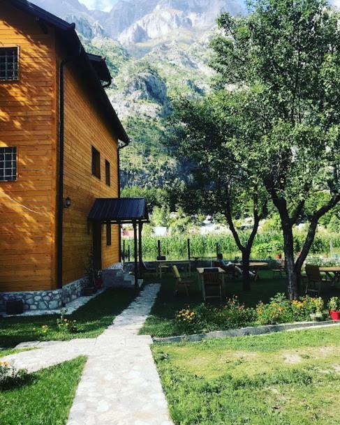 Guesthouse Mehmeti Валбона Экстерьер фото